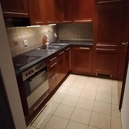 Habitación en casa particular Pokoj W Apartamentowcu Z Basenem